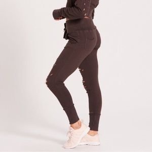 Niyama Sol Espresso Destroyed Joggers Size Small